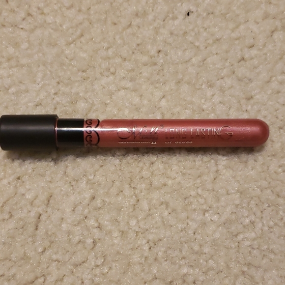 Liquid Lipstick - Picture 1 of 1